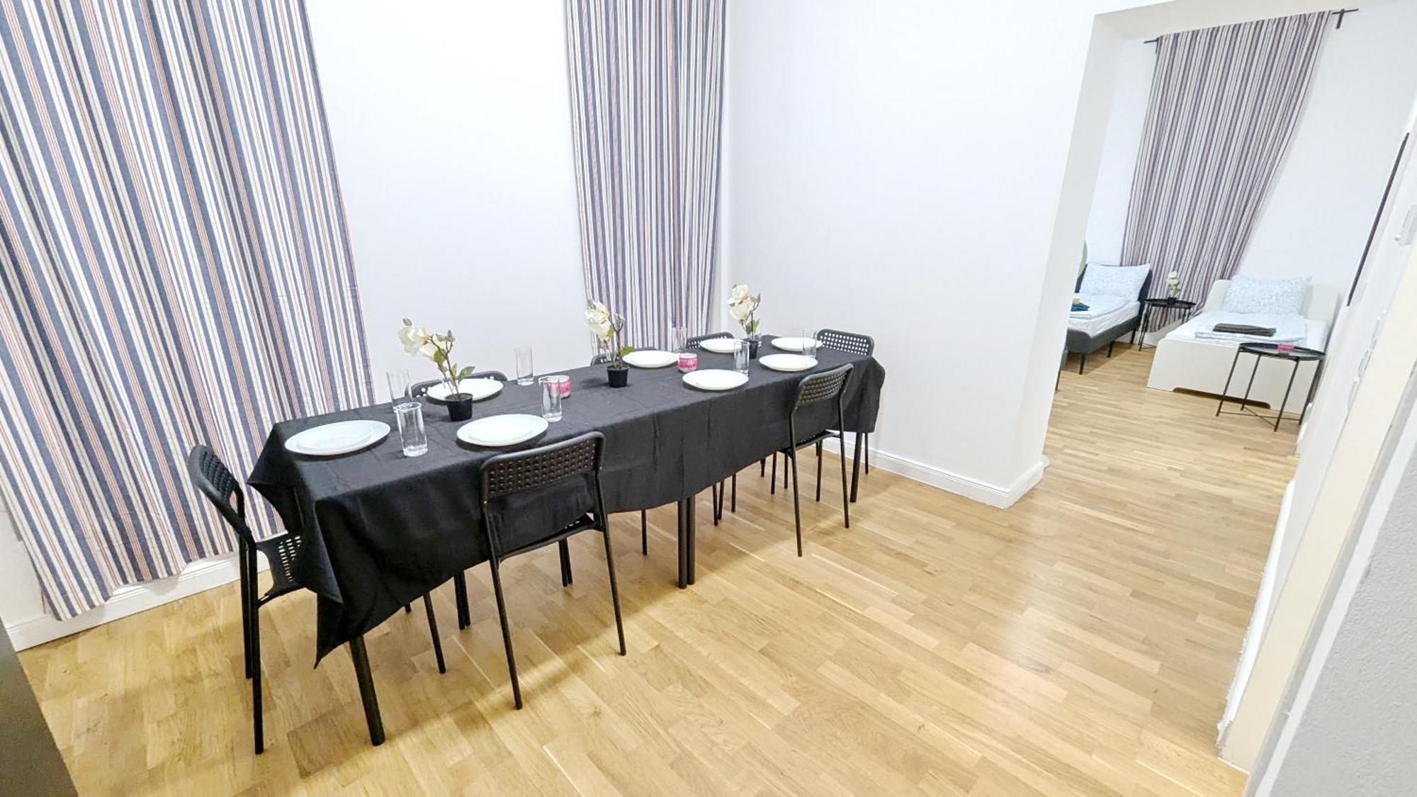 Apartment Spacious In A Lively Area Wien